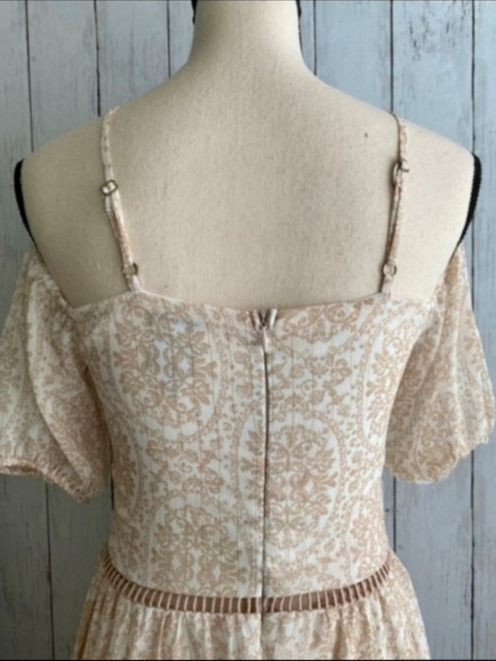 Boho Cream Paisley Maxi Dress Puff Sleeves-NWOT - Picture 6 of 11